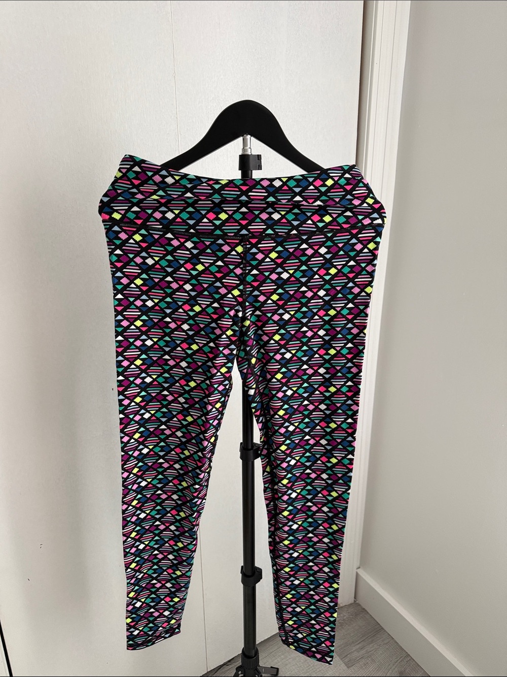 VSX Sport- Black Geometric Print Stretch Leggings with Multicolor Accents